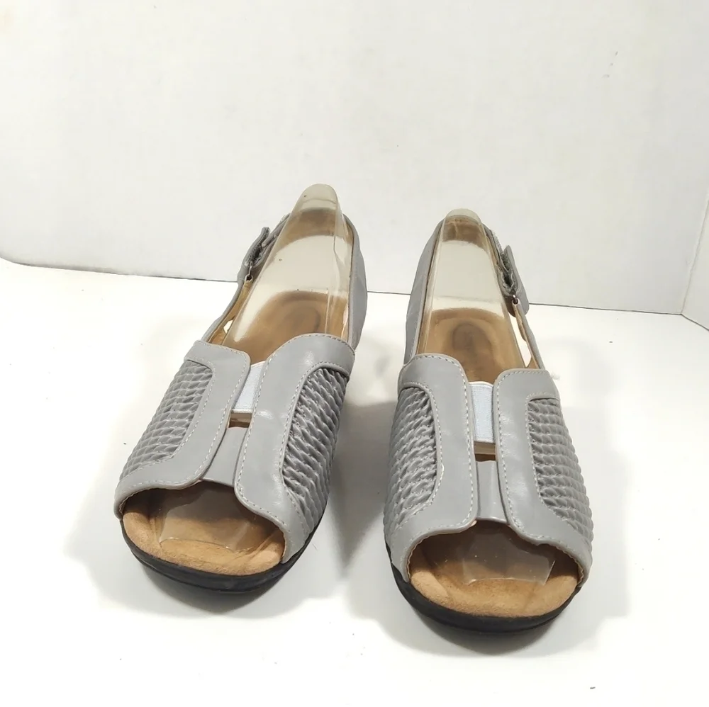Beacon Stretch n Foam grey sling back peep toes shoes Size: 8M